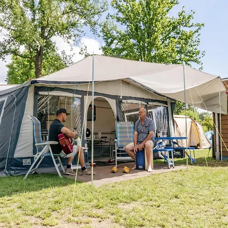 Nature-front Safari Tent In Chalet Zelhem